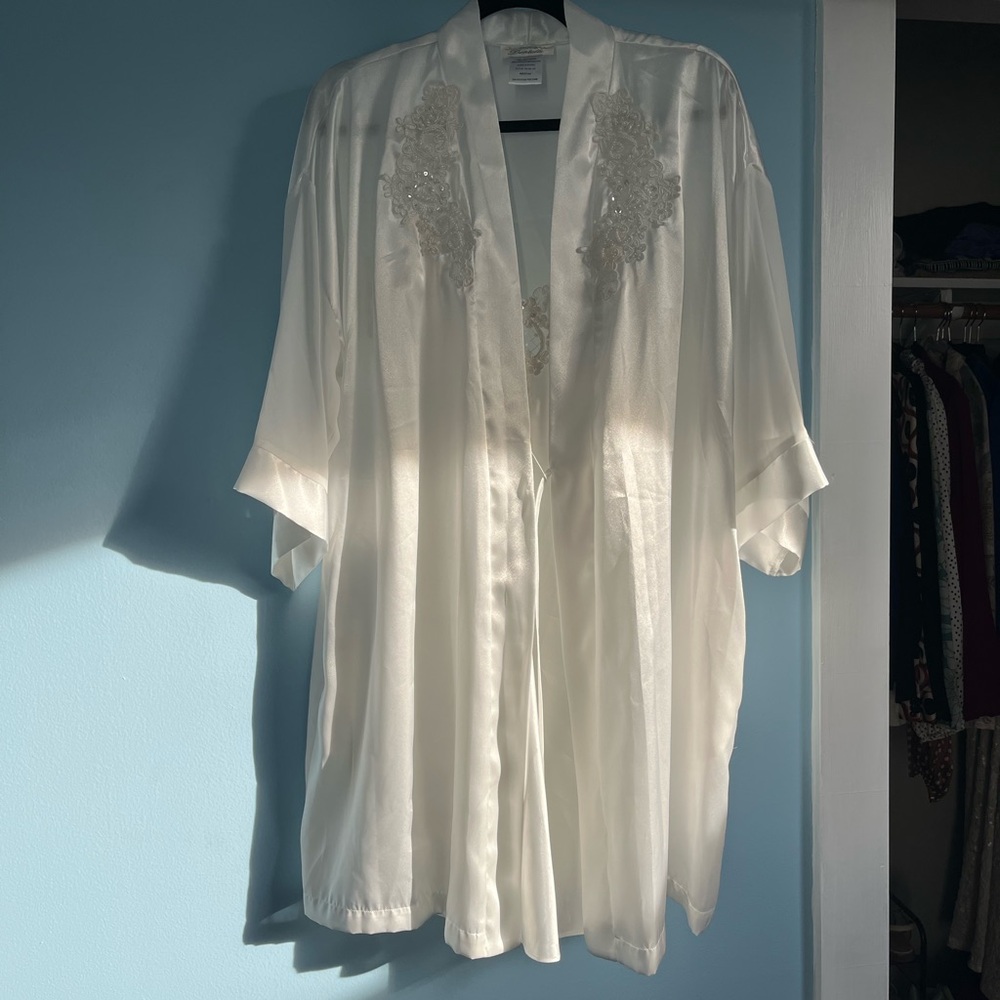 Dentelle Bridal Robe and Slip Set 💖